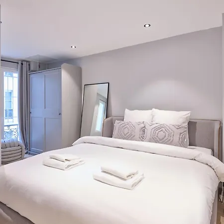 Modern With Terrace & 4 Spacious Bedrooms * Parigi