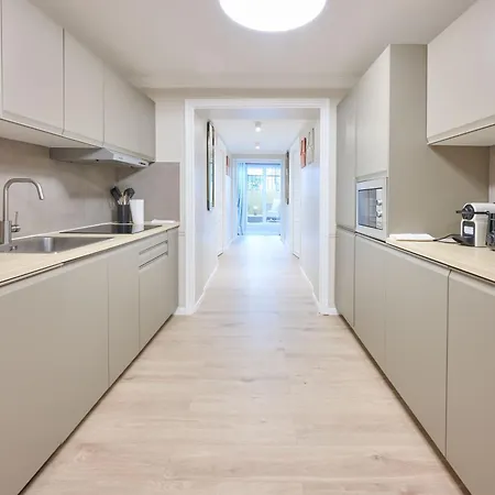 Modern With Terrace & 4 Spacious Bedrooms * Parigi