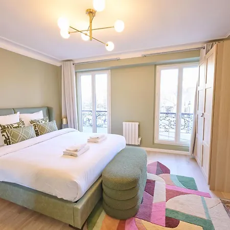 Modern With Terrace & 4 Spacious Bedrooms * Parigi