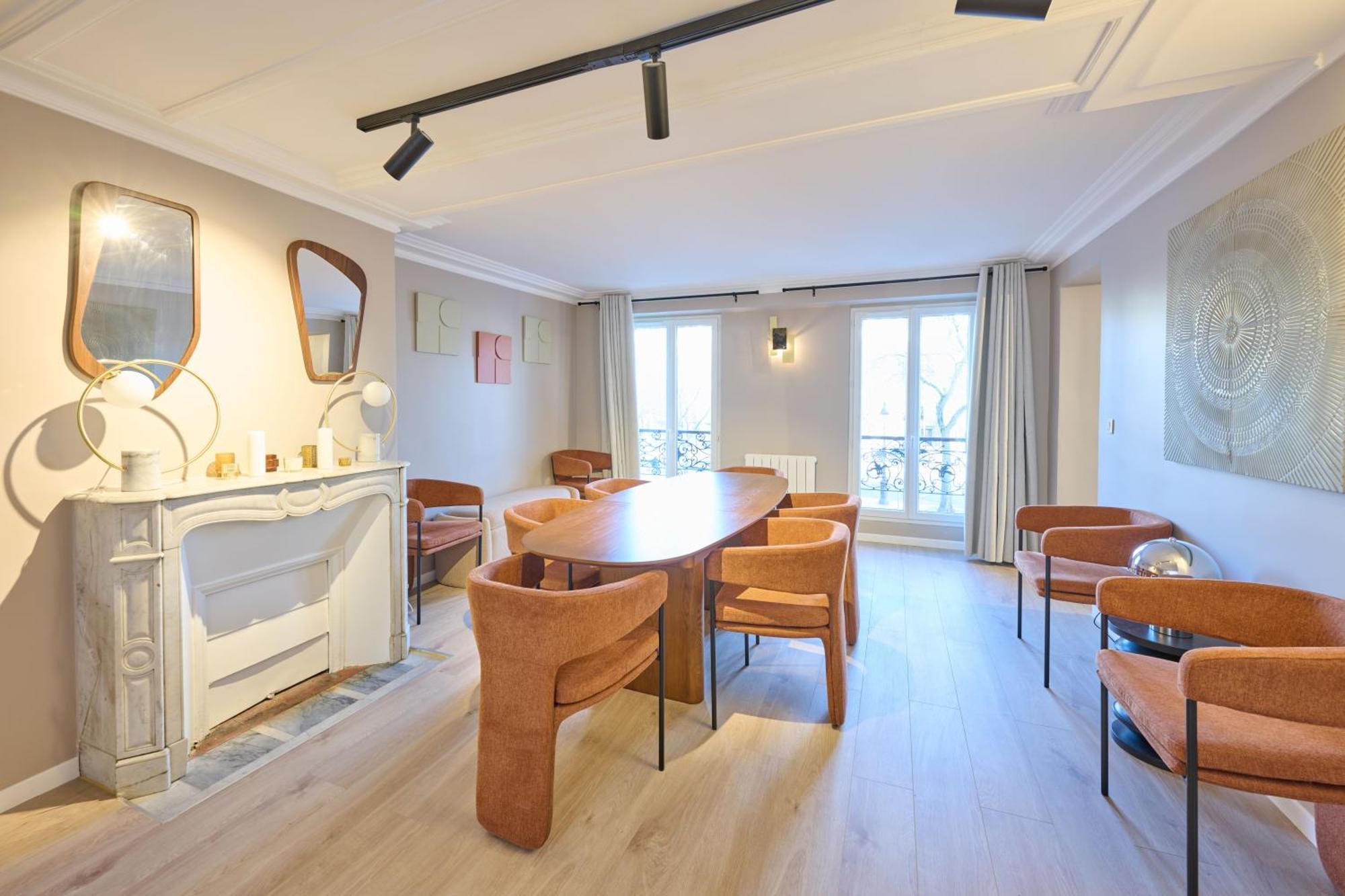 Modern With Terrace & 4 Spacious Bedrooms *