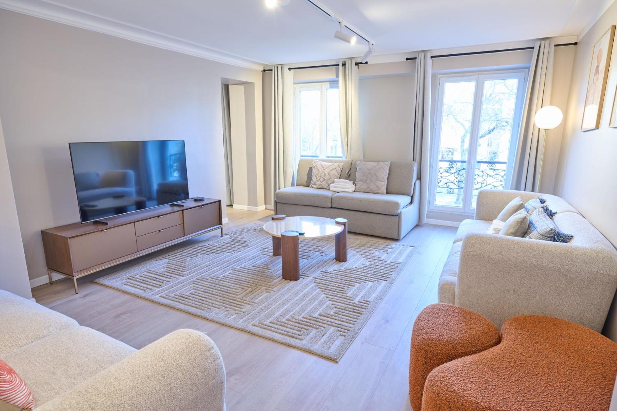 Appartamento Modern With Terrace & 4 Spacious Bedrooms